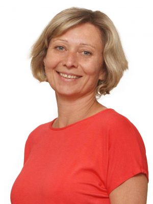 Gabriela Vaníčková, thư ký trưởng và kế toán 